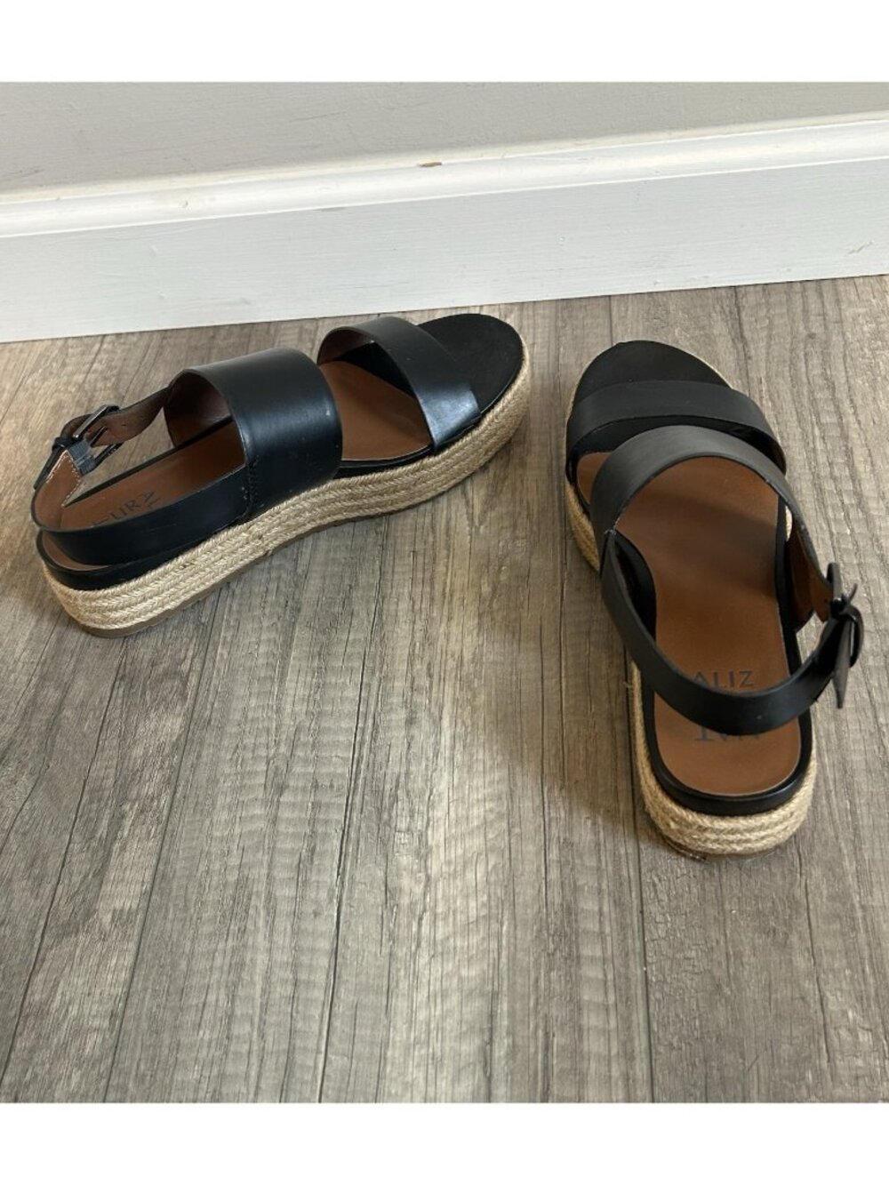 Naturalizer women’s sandals Size 8.5 Strapped Black Rope Buckle Strappy Beach - Picture 9 of 11